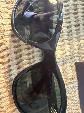 Ray-Ban Oversized Black Sunglasses